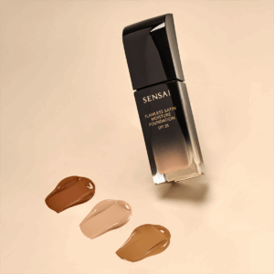 Sensai -  Flawless Satin Moisture Foundation - immagine 2