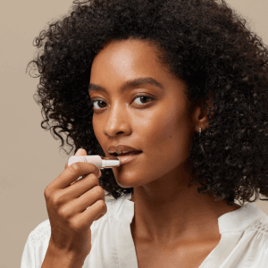 Sensai - Total Lip Treatment Stick - immagine 3