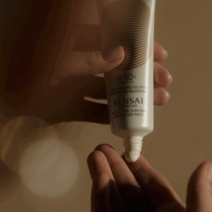 Sensai - Protective Suncare Cream For Face SPF 50+ - immagine 3